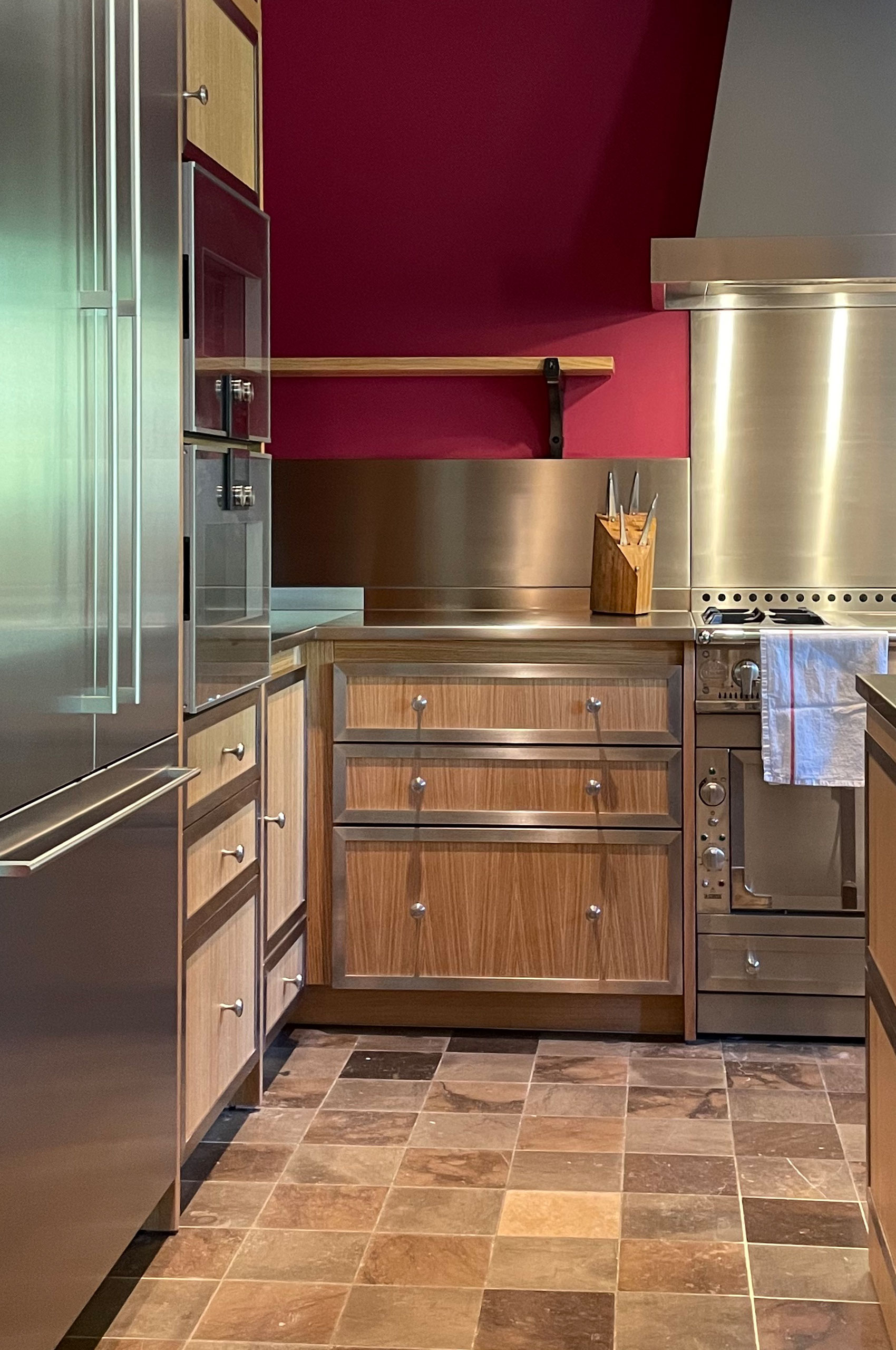 studio calista bordeaux projet PEN01 cuisine de luxe piano de cuisson fourneau